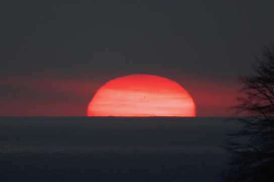 12 November 2022 - 07-25-35

---------------------------
Sunrise over the sea from Dartmouth